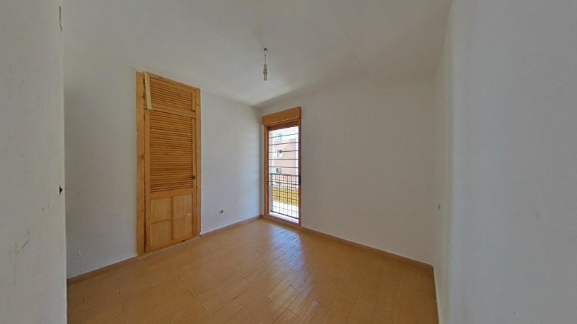 Piso de 109m² en calle Luque, Lucena, Córdoba