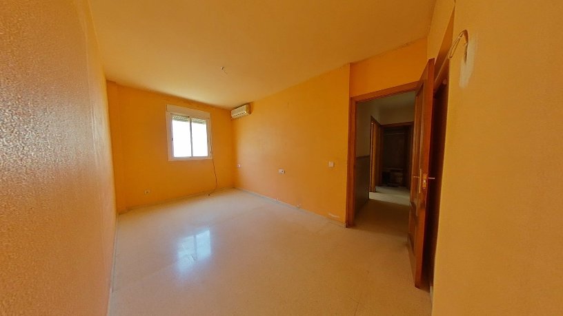 Appartement de 111m² dans rue Elena Maristany, Priego De Córdoba, Córdoba