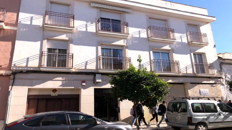 Plaza de garaje de 30m² en calle Juego De Pelota, Lucena, Córdoba