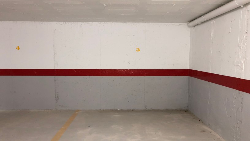 Plaza de garaje de 30m² en calle Juego De Pelota, Lucena, Córdoba