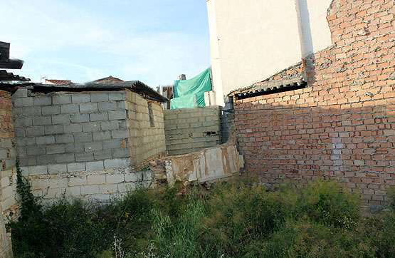 Otros  en calle Jardines, Gójar