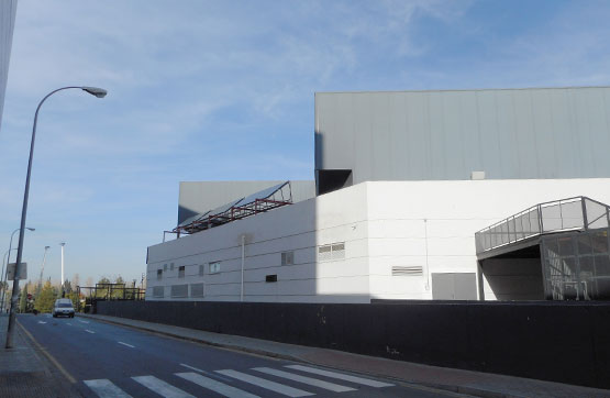 Commercial premises on street Arabial, Centro Comercial Neptuno, Granada
