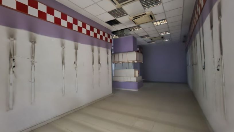 Commercial premises on street Arabial, Centro Comercial Neptuno, Granada