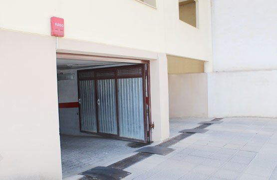 Parking space in street Diego De Guadix, Guadix