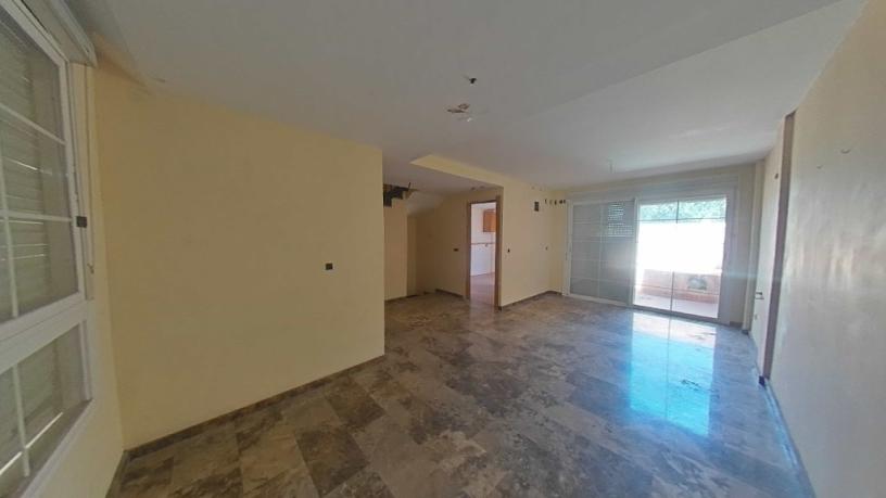 Adosado de 194m² en calle Copernico, Armilla, Granada