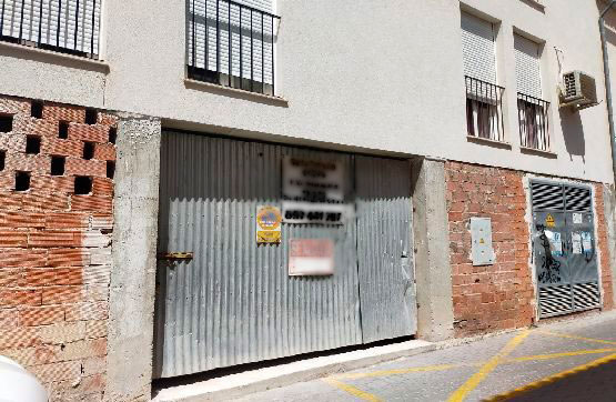 Local comercial de 126m² en calle General Serrano, Dúrcal, Granada