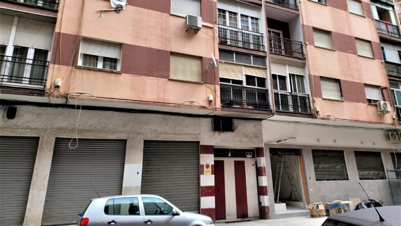 Plaza de garaje de 16m² en calle Doctor Pareja Yebenes, Granada