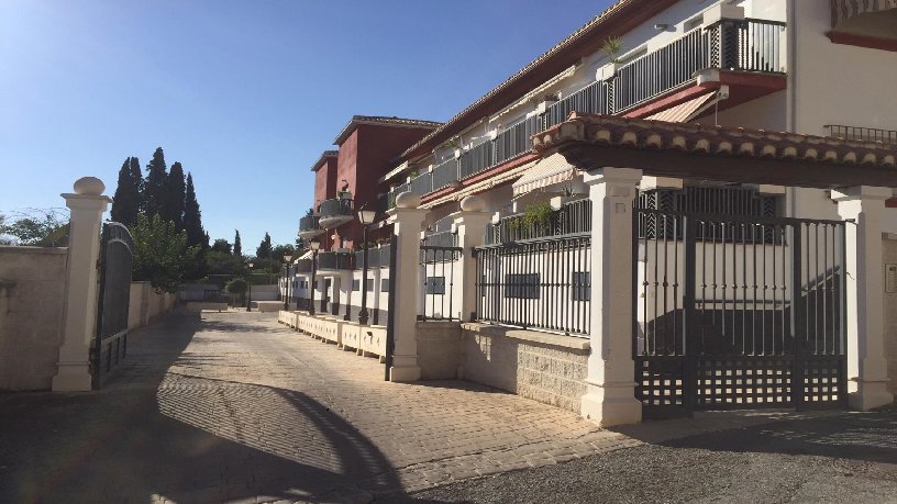 Plaza de garaje de 15m² en calle Granada, Monachil, Granada