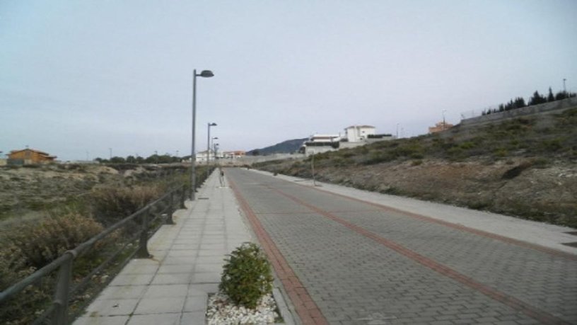 Terrain urbain de 871m² dans urbanisation Suelo Urb. P-3, Zubia (La), Granada