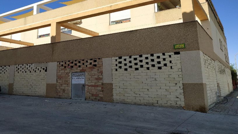 Local comercial de 253m² en calle Murcia, Láchar, Granada