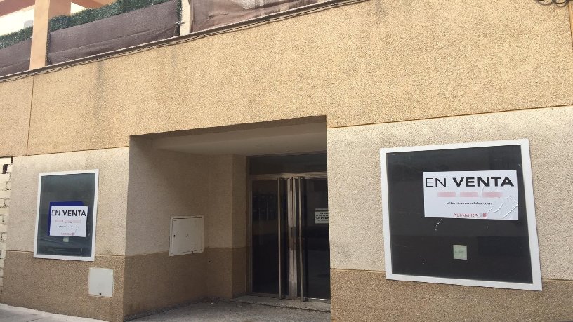 Local comercial de 253m² en calle Murcia, Láchar, Granada