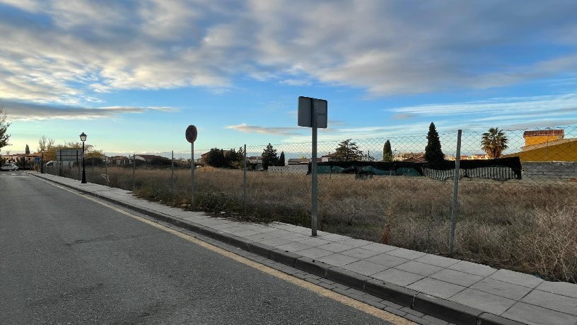 Terrain aménageable de 1359m² dans rue Echegaray, Ogíjares, Granada