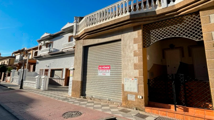 Local comercial de 161m² en calle Puerto Rico 18, Atarfe, Granada