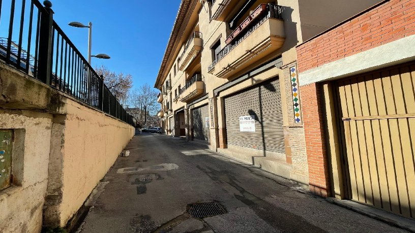 Local comercial de 64m² en calle Madrid, Monachil, Granada