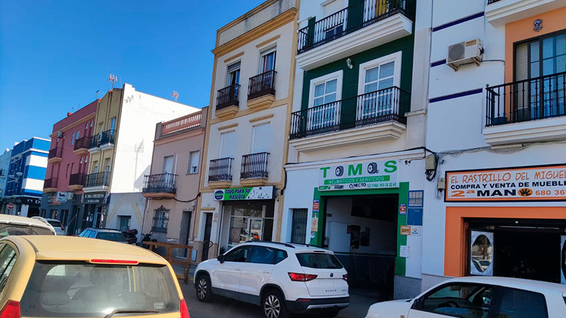 Piso de 102m² en calle Lirios, Isla Cristina, Huelva