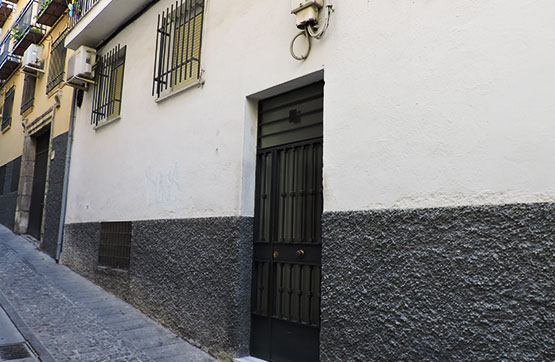 Piso de 87m² en calle Abades, Jaén