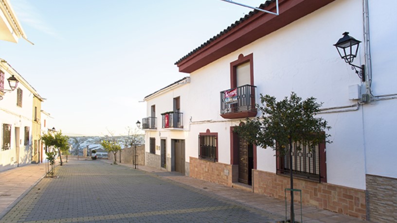 Adosado de 256m² en calle Buenavista, Lahiguera, Jaén