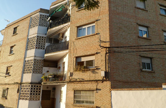 Piso de 100.00 m² con 3 habitaciones  con 1 baño  en Calle Rector Muñoz Fernandez, Linares