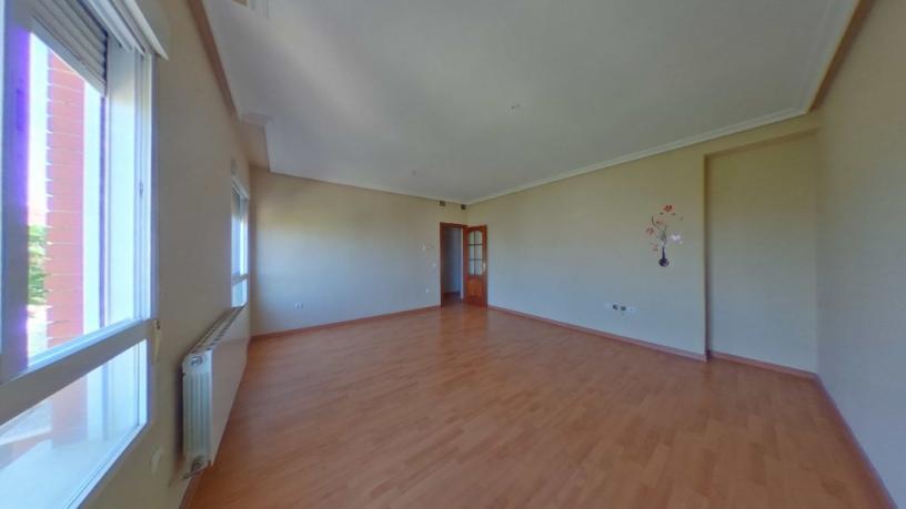 114m² Flat on street Martinez Montañes, Linares, Jaén