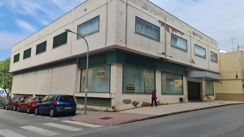 Bâtiment commercial de 3046m² dans rue Cid Campeador, Linares, Jaén