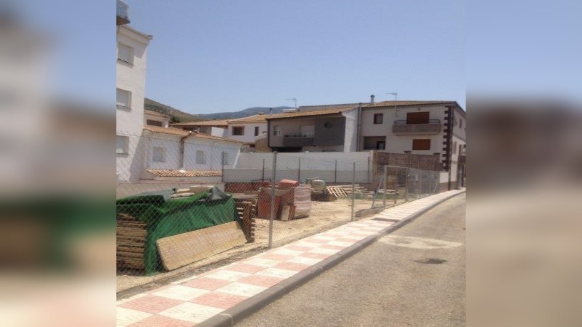 Terrain urbain de 265m² dans rue El Campillo, Villares (Los), Jaén