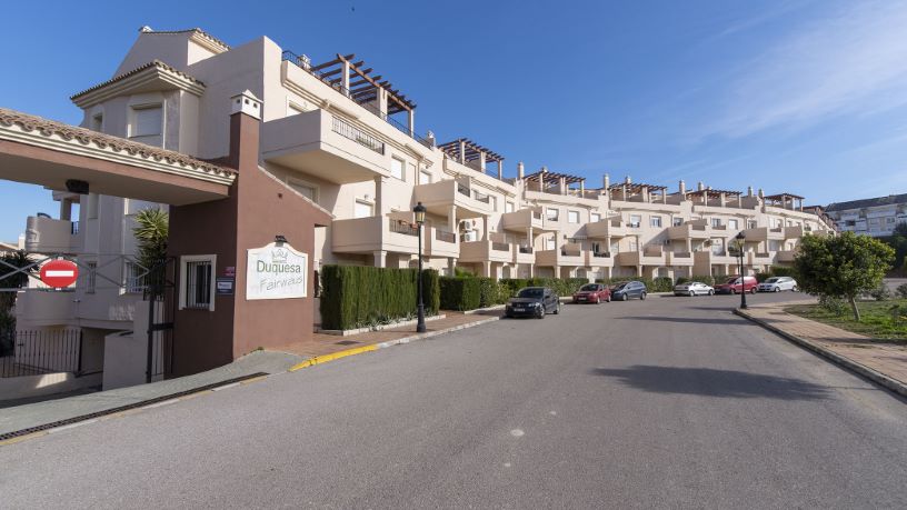 Flat in urbanization Duquesa Fairways, Manilva
