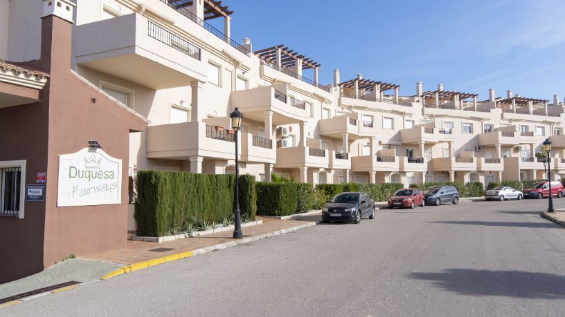 Flat in urbanization Duquesa Fairways, Manilva