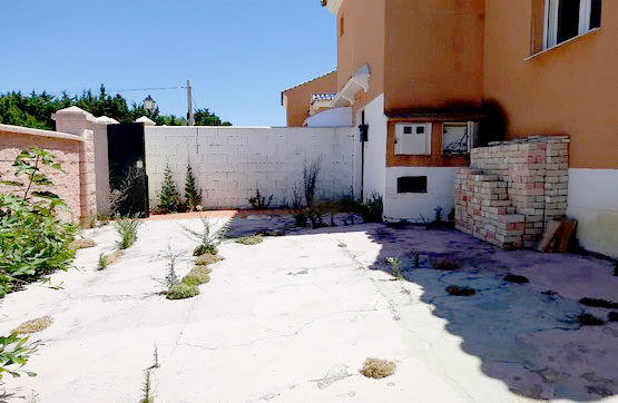 Adosado de 136m² en calle Del Aire, Estepona, Málaga