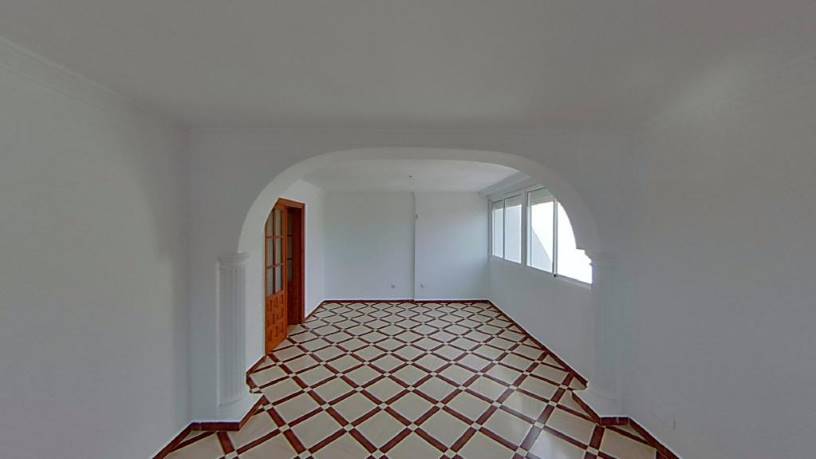 131m² Flat on avenue La Constitución, Marbella, Málaga