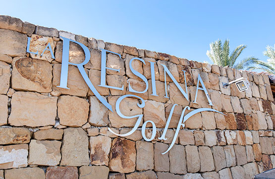 Piso de 192m² en avenida La Resina Golf, (Residencial Resina Golf), Estepona, Málaga