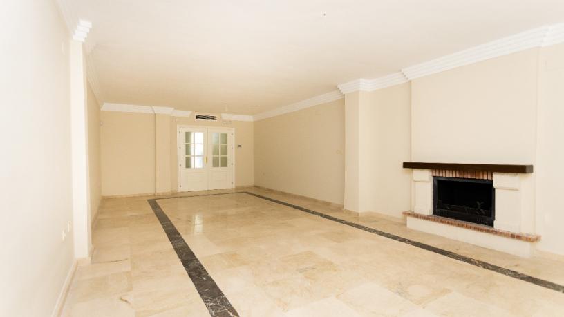 149m² Flat on avenue La Alcudia, Marbella, Málaga