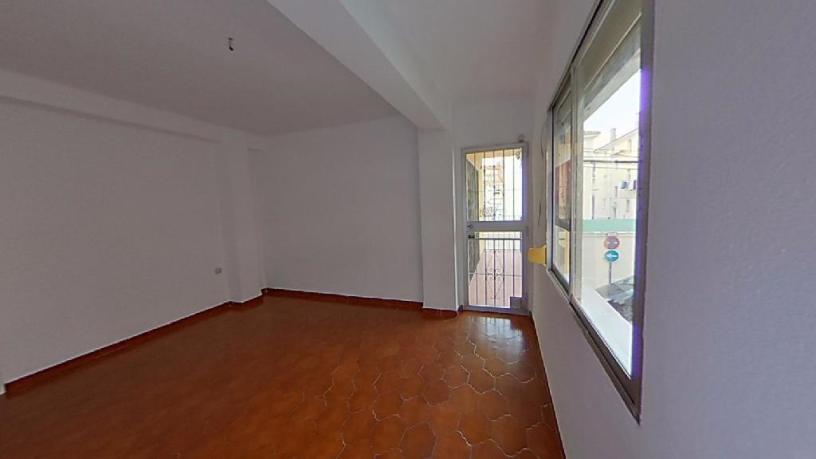 97m² Flat on avenue Vivar Tellez, Vélez-málaga, Málaga