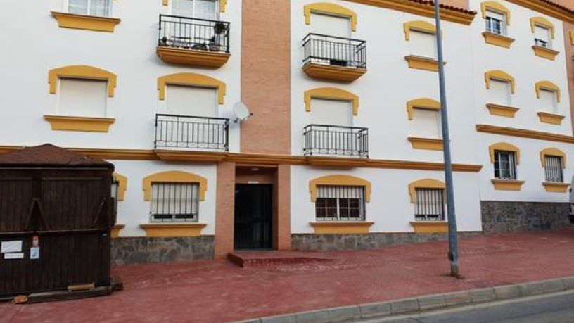 Piso de 114m² en calle Hospital, Guaro, Málaga