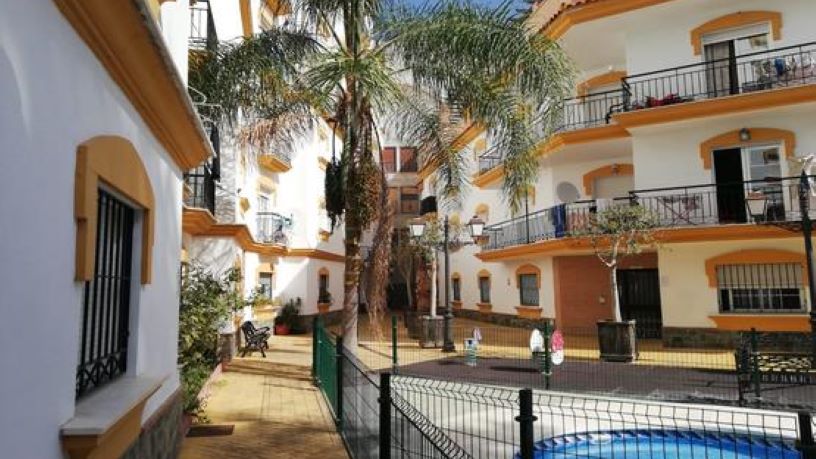 Piso de 86m² en calle Hospital, Guaro, Málaga