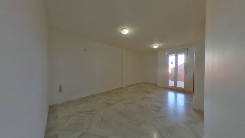 Piso de 75m² en urbanización Cortijos Altos, Paraje Sabinillas, Manilva, Málaga