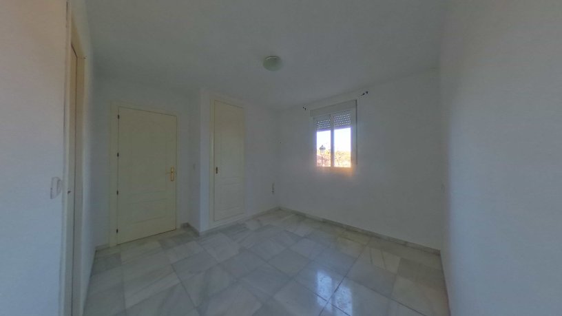 Piso de 75m² en urbanización Cortijos Altos, Paraje Sabinillas, Manilva, Málaga