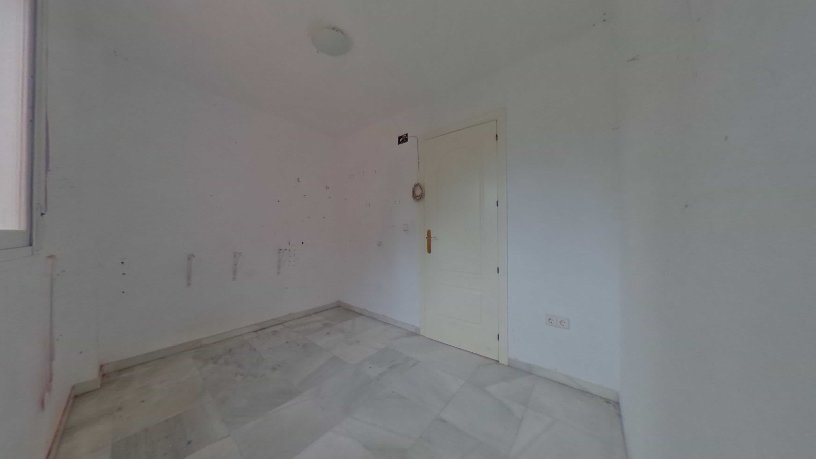 Piso de 92m² en urbanización Cortijos Altos, Paraje Sabinillas, Manilva, Málaga