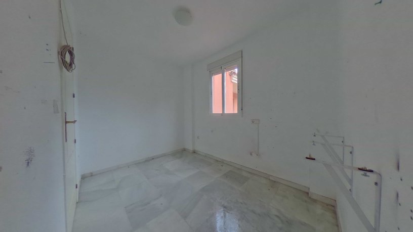 Piso de 92m² en urbanización Cortijos Altos, Paraje Sabinillas, Manilva, Málaga