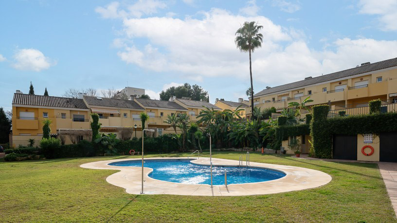 Maison de ville de 102m² dans rue Sierra Morena, Estepona, Málaga