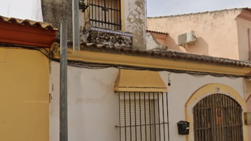 Adosado de 119m² en calle Maestro Breton, Dos Hermanas, Sevilla