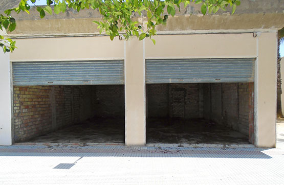 Commercial premises in ind. park Las Viñas, Calle Alfa, Lora Del Río, Sevilla