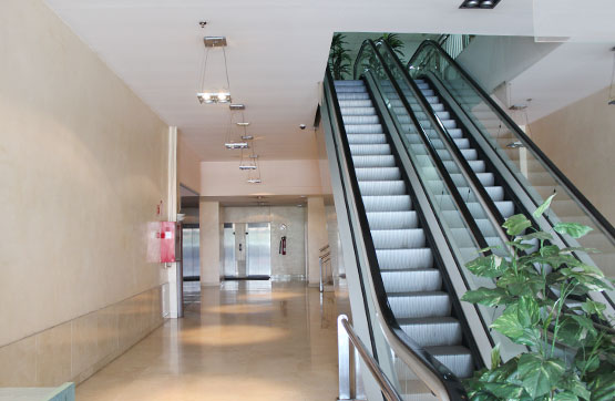 Local comercial de 82m² en calle Aviacion Edif.vilaser, Sevilla