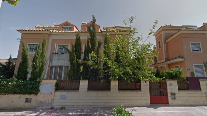 Casa de 272.00 m² con 4 habitaciones  con 1 baño  en Calle El Marquesado, Parcela 17 -S/n, Dos Hermanas