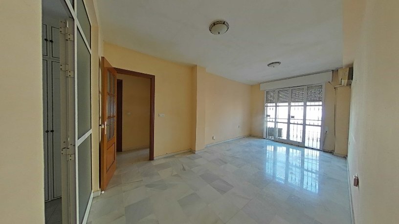 58m² Flat on square De Bruselas, Dos Hermanas, Sevilla