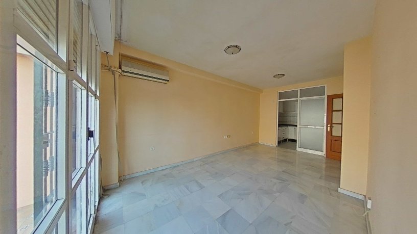 58m² Flat on square De Bruselas, Dos Hermanas, Sevilla