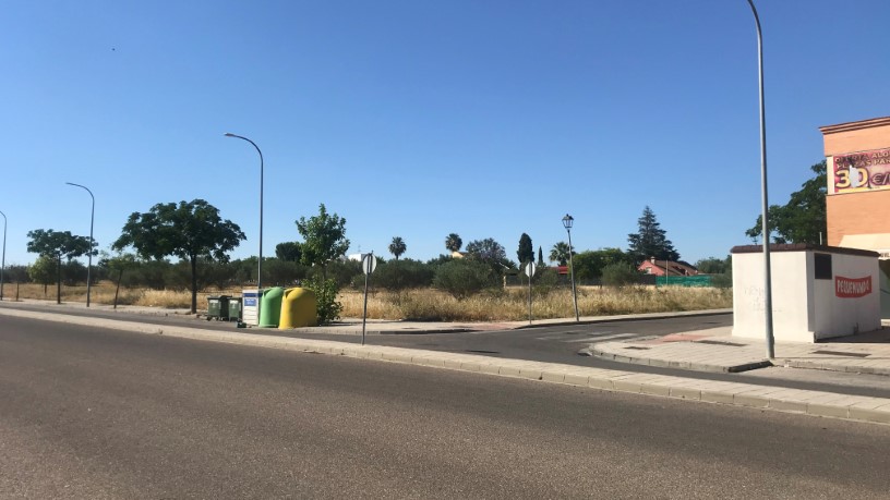 Suelo urbano de 9004m² en avenida Alfarate, Manz T1 El Zorrero, Palomares Del Río, Sevilla