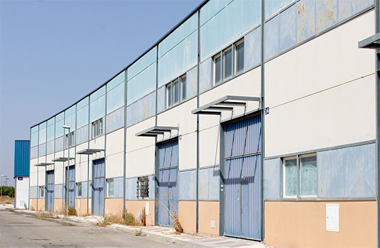 Nave industrial de 674m² en calle Constantino Polig.ind.ilipa Magna, Alcalá Del Río, Sevilla