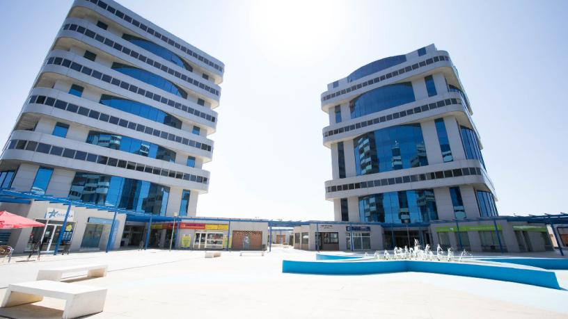 Plaza de garaje de 30m² en avenida Astronomía, Sevilla