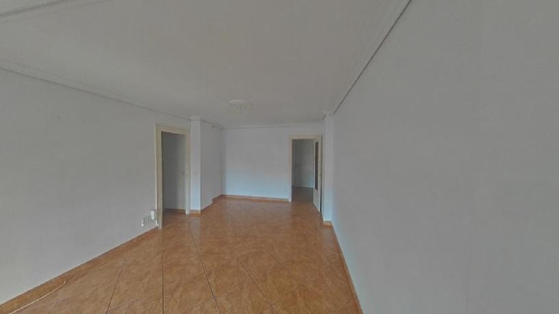 83m² Flat on street Martinez Sierra, Sevilla