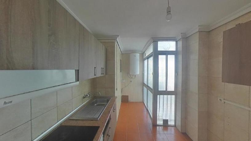 Piso de 83m² en calle Martinez Sierra, Sevilla